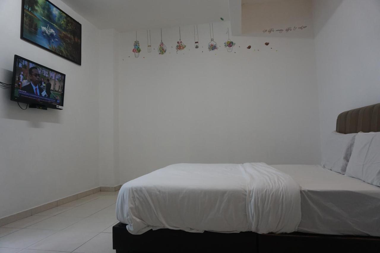 S & S Guest House กวนตัน ภายนอก รูปภาพ